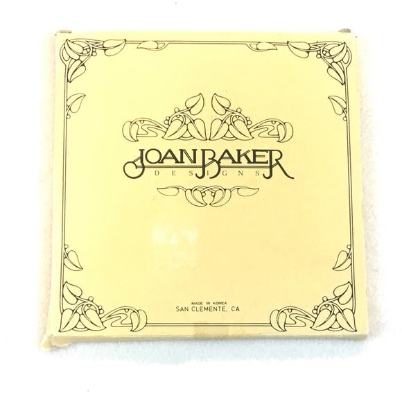 Joan Baker Welcome Suncatcher Window Home Cat Flowers Hearts - Picture 5 of 5